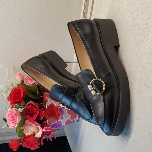 STUART WEITZMAN leather loafers (sz 7B) - Picture 1 of 9